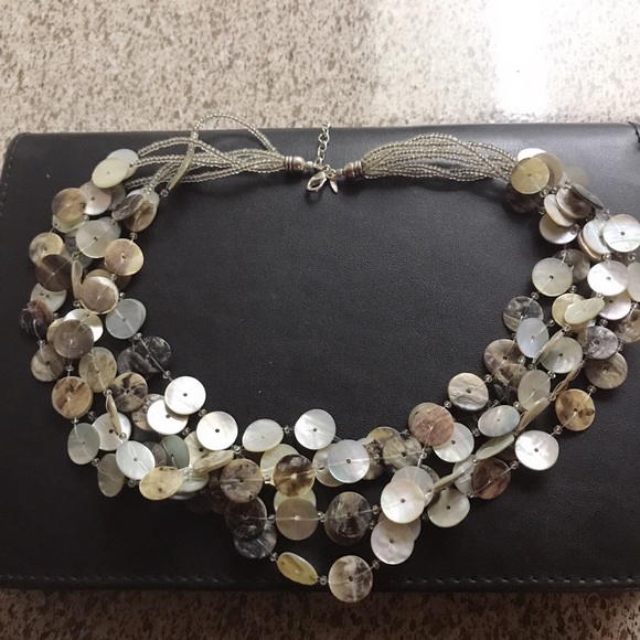 Multi-strand necklace - Picture 2 of 3